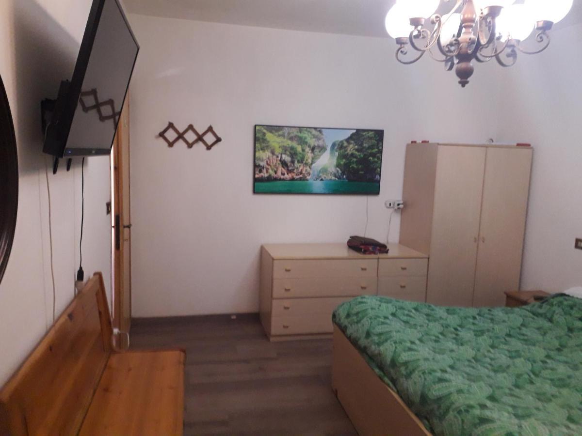 Casa Vacanza Pineta Malonno Exteriör bild